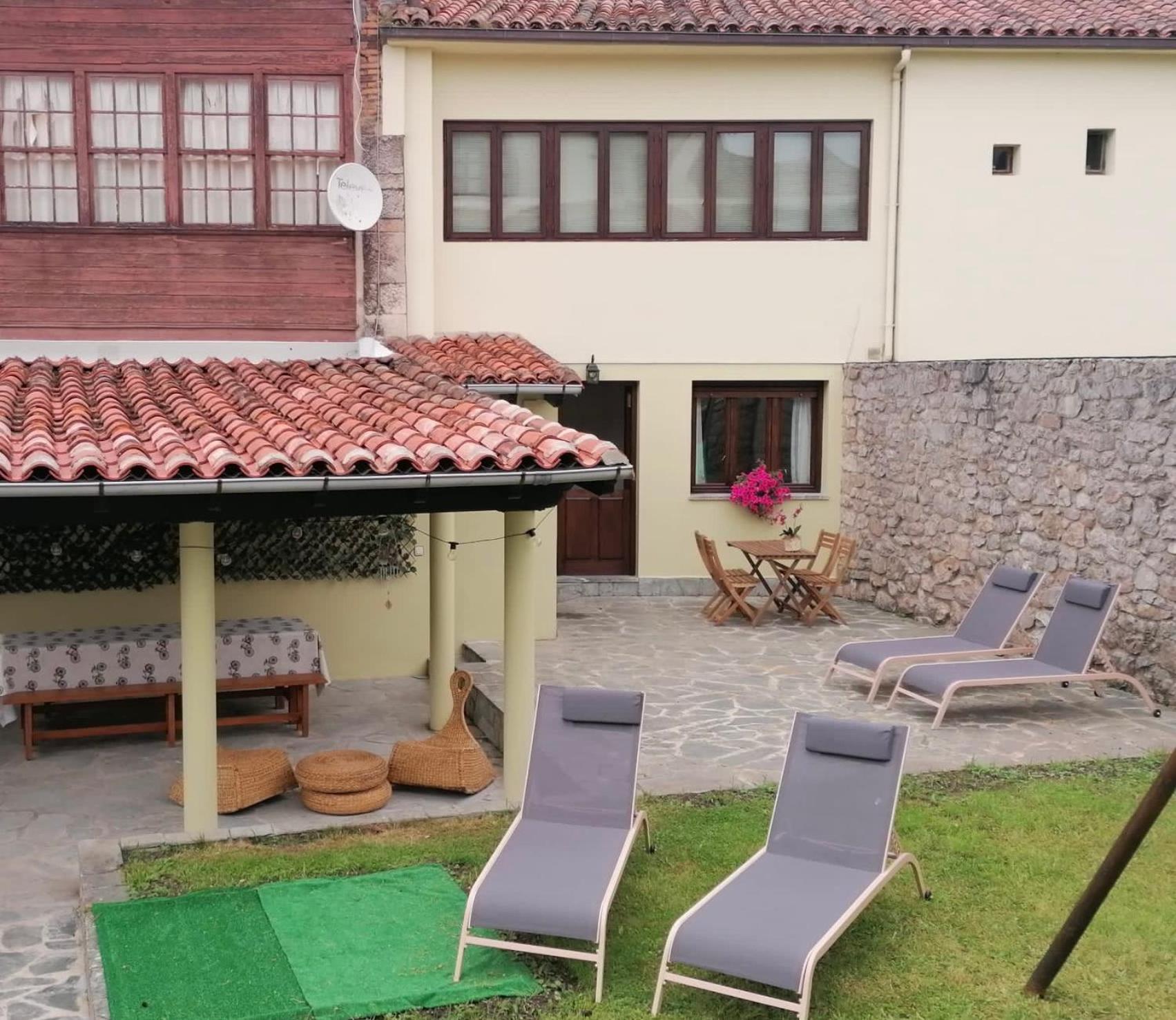 El Jardin De Aleyda, Vv Vacacional Villa Llanes Exterior photo